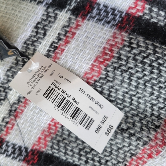 Mixit Plaid Black Red Poncho One Size NWT - Picture 6 of 6